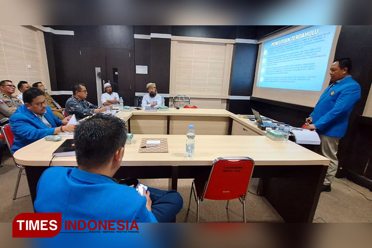 Mayjen TNI Farid Makruf saat ujian seminar hasil penelitian doktoral di Universitas Tadulako, Selasa, (28/5/2024). (Foto : Syarifah Latowa/ TIMES Indonesia)