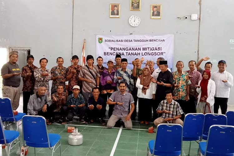 Sosialisasi Penanganan Mitigasi Bencana Tanah Longsor di Desa Majaksingi, pada Rabu (29/5/2024). (Foto: Dok. TPP Kemendes)