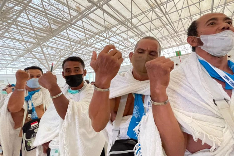 Kenali Fungsi Gelang dan Kartu ID Jemaah Haji Indonesia