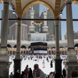 Pengangkatan Kiswah Kabbah, Tanda Dimulainya Musim Haji 2024