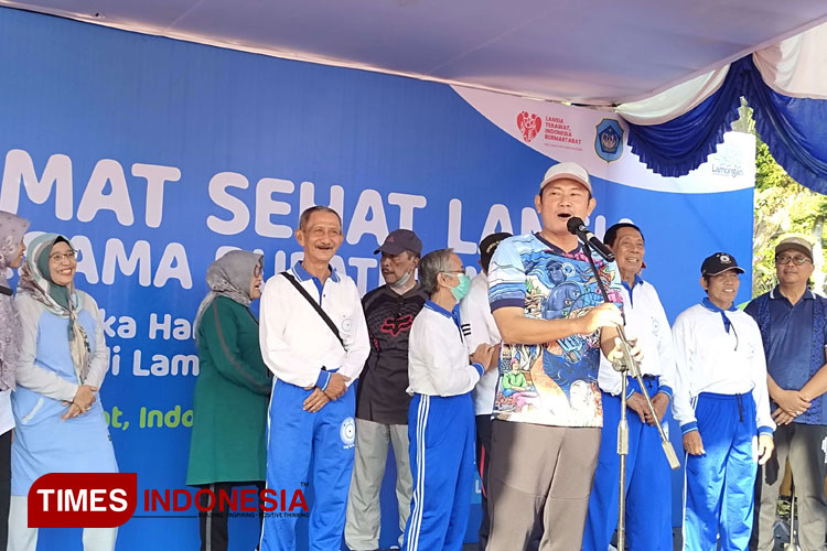 Bupati-Lamongan-Yuhronur-Efendi-a.jpg