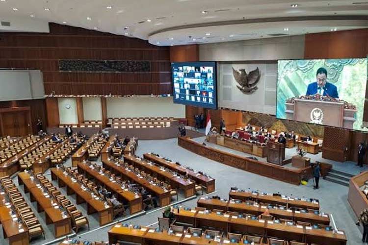 Diniai Bertentangan dengan Prinsip Demokrasi, DPR RI Diminta Hentikan Pembahasan Revisi UU TNI 