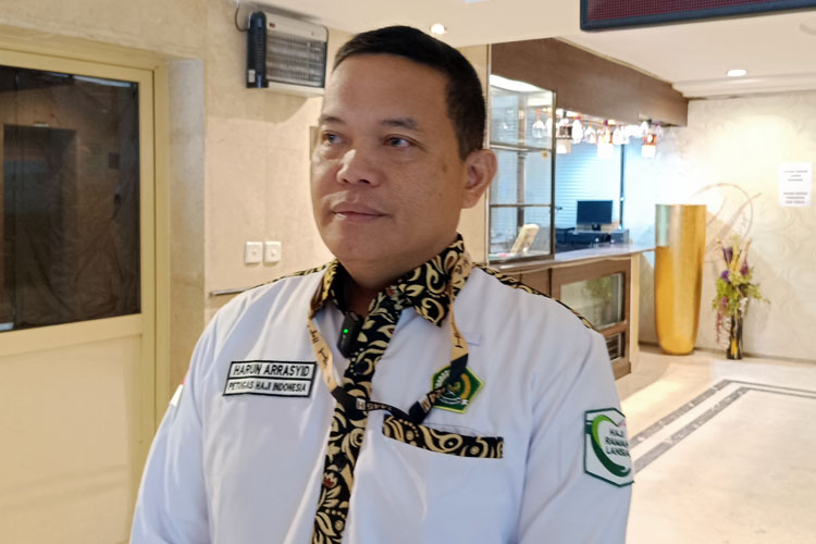 Kepala Bidang Perlindungan Jemaah (Kabid Linjam) PPIH Arab Saudi, Kolonel Laut (KH) Harun Arrasyid. (Foto: MCH 2024 Kemenag RI)