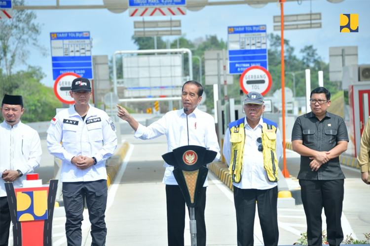 Presiden RI Jokowi Resmikan Tol Bangkinang-XIII Koto Kampar