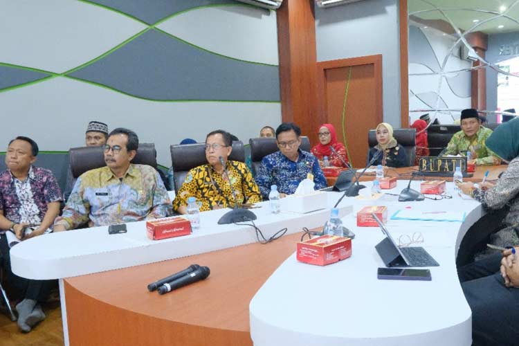 Plt-Bupati-Sidoarjo-b.jpg