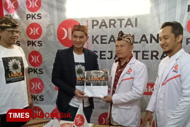 Reza Darmawan saat di kantor DPD PKS Kota Kediri (FOTO: Yobby/TIMES Indonesia)