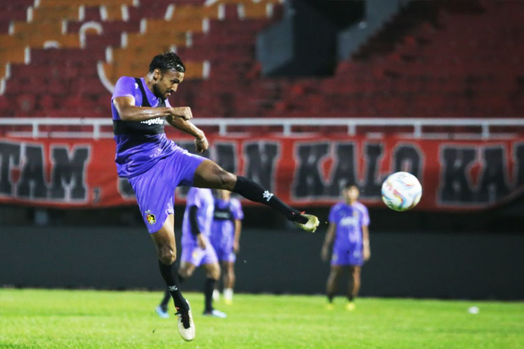 Skuad Persik Kediri dalam salah satu latihan (FOTO: dok Persik)