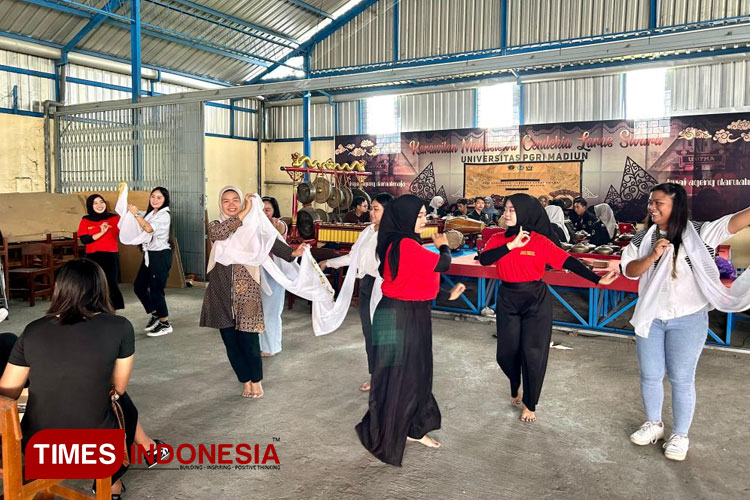 belajar-tari-tradisional.jpg