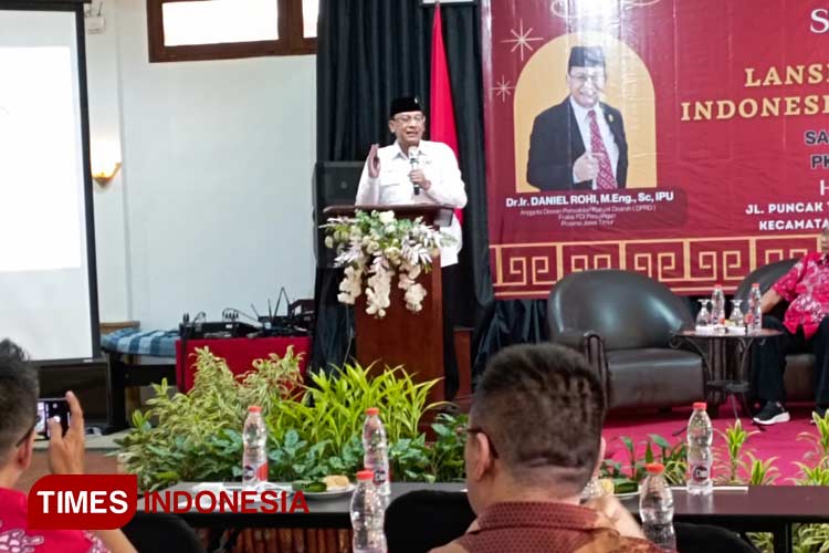 Anggota Komisi B DPRD Jatim, Dr. Ir. Daniel Rohi, M.Eng, dalam acara seminar Lansia Terawat, Indonesia Bermartabat, yang diikuti marga Tionghoa Indonesia, di Hotel Tidar, Dau, Kabupaten Malang, Sabtu (1/6/2024). (Foto Amin/TIMES Indonesia)