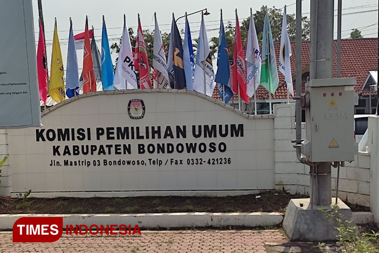 KPU Bondowoso mengaku pernah memecat tidak hormat PPS yang kini justru lolos jadi PKD (FOTO: Moh Bahri/TIMES Indonesia)
