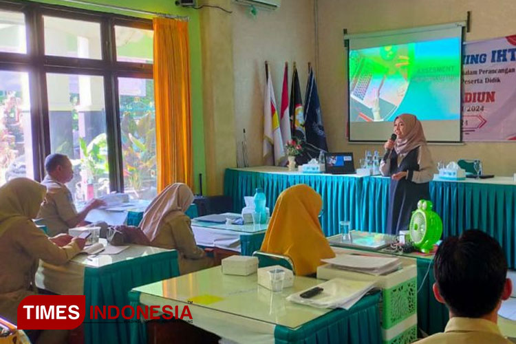 Penyampaian-materi.jpg