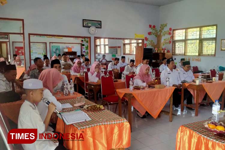 Suasana-rapat-kerja-KKG-PAI-tingkat-SD-se-Kabupaten-Jombang-B.jpg