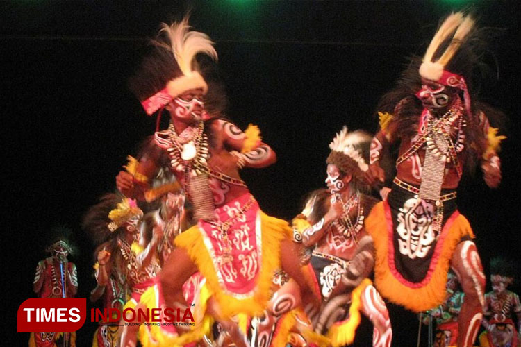 Tarian tradisional Papua yang eksotis akan menghiasi Indonesia Cultural Dining Series di Hotel Tugu Malang.