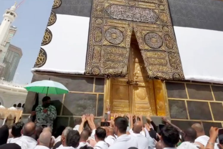 Jemaah Haji Indonesia Laksanakan Umrah Sunnah