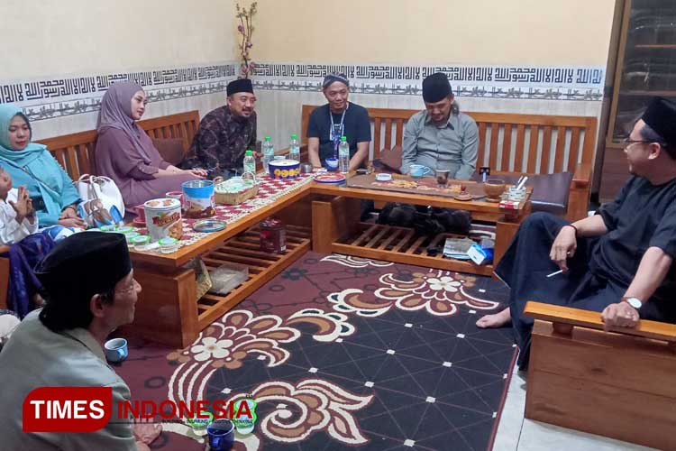 Galang Doa Restu dan Dukungan Maju Bacabup Malang, Sam Tito Sowan Kiai Ponpes