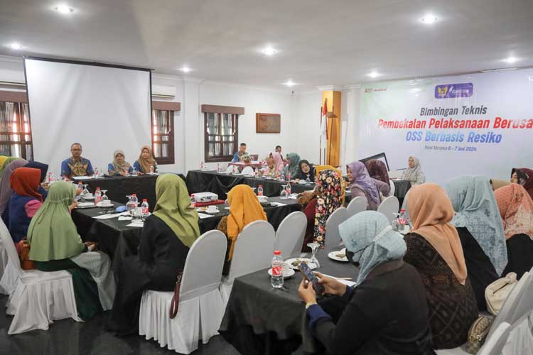 Suasana kegiatan Bimtek Pembekalan Pelaksanaan Berusaha OSS Berbasis Risiko. (Foto: Diskominfo Kota Kediri for TIMES Indonesia)