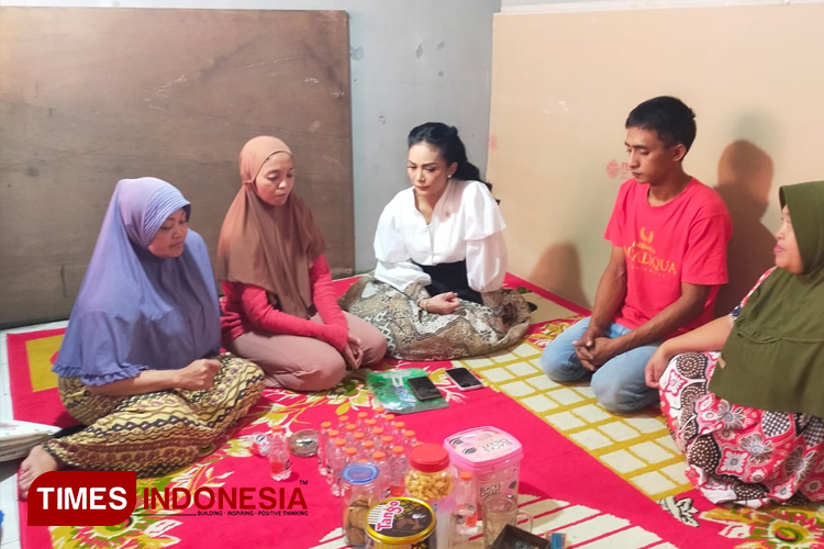 Krisdayanti Melayat Korban Perundungan Anak Kota Batu