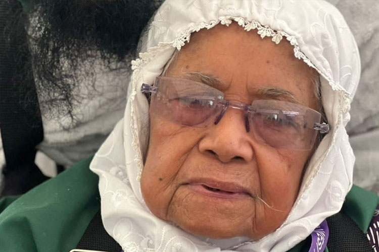 Nenek Kambe Lapoto Yamma, seorang lansia berusia 88 tahun, yang menjadi jemaah haji Indonesia 2024. (FOTO: MCH 2024 Kemenag RI)