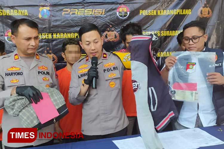Polsek Karang Pilang Polrestabes Surabaya menangkap lima orang pelaku curanmor di Kawasan Surabaya, Gresik, dan Sidoarjo, Kamis (6/6/2024). (Foto: Lely Yuana/TIMES Indonesia)