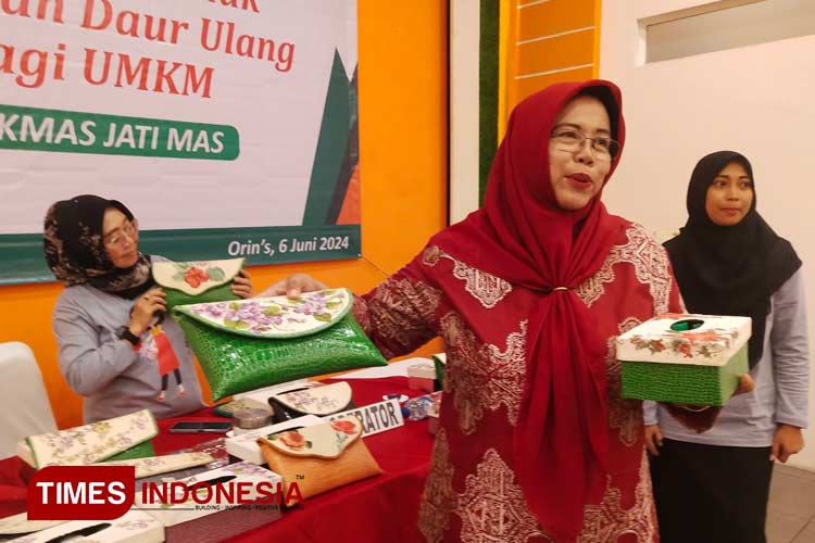 Asisten-Perekonomian-dan-Pembangunan-Pemkot-Probolinggo-b.jpg