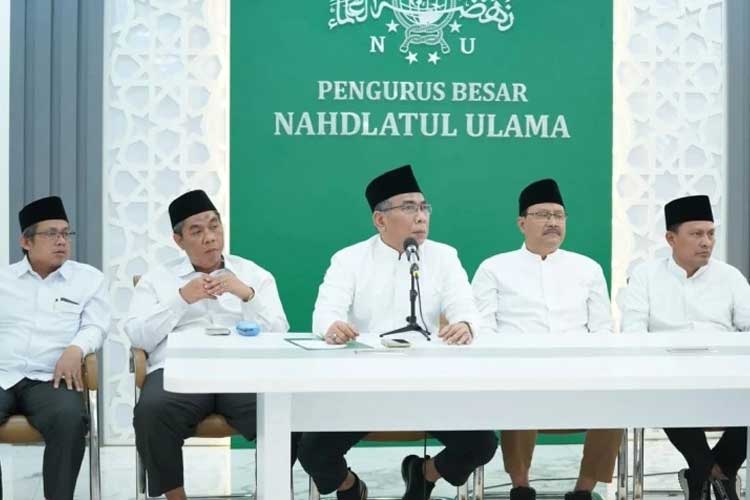 Ketua Umum Pengurus Besar Nahdlatul Ulama (PBNU), KH Yahya Cholil Staquf, saat memberikan keterangan terkait penetapan awal bulan Dzulhijjah. (Foto: dok TI)