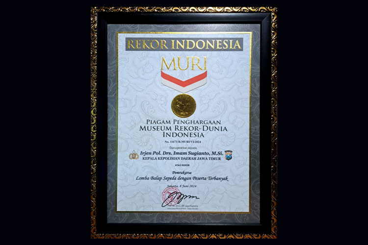 Rekor-Muri-Kapolda-Jatim-Irjen-Pol-Imam-Sugianto.jpg