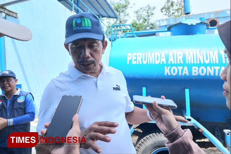 Direktur PDAM Bontang, Suramin. (Foto: Kusnadi/TIMES Indonesia)
