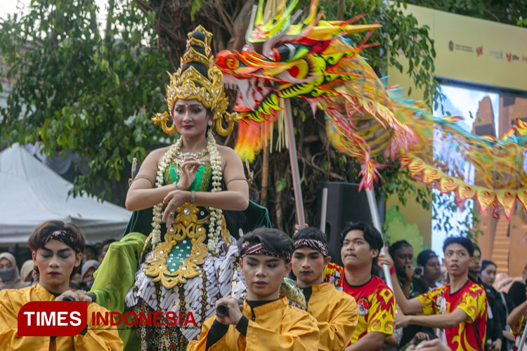 Pawai budaya dan kesenian dalam Pawai Alegoris Harmoni Jogja 2024, Sabtu (8/6/2024). (Foto: Eko Susanto/TIMES Indonesia)