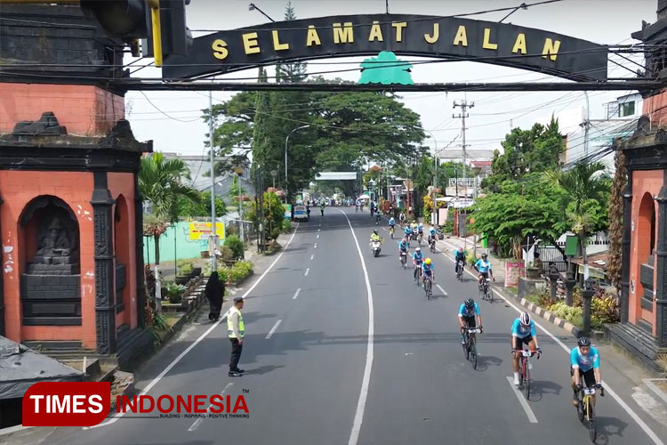 Tour-De-Panderman-393080900a21668cf.jpg