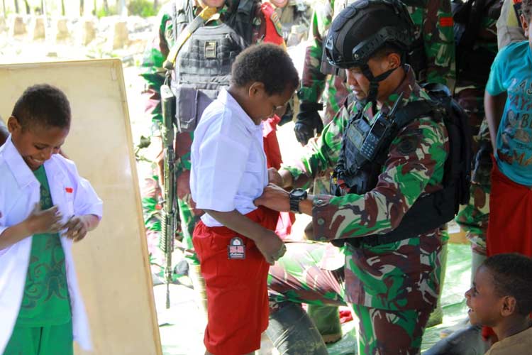 Revitalizing Education In Homeyo: TNI KOOPS HABEMA's PAPUA PINTAR ...