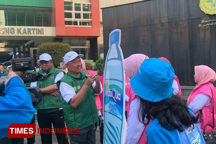 Tingkatkan Hilirisasi Bisnis Jelang PTNBH, Unit Bisnis Edura UNJ Luncurkan Air Mineral “eduQua” (12/6/2024). (FOTO: dok. UNJ)