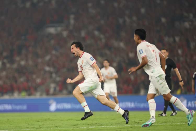 Eskpresi kegembiraan gelandang Timnas Indonesia Thom Haye usai mencetak gol ke gawang Filipina, Selasa (11/6/2024). Dalam laga ini, Indonesia menang 2-0 dan lolos ke putaran ketiga Kualifikasi Piala Dunia 2026. (foto: PSSI)