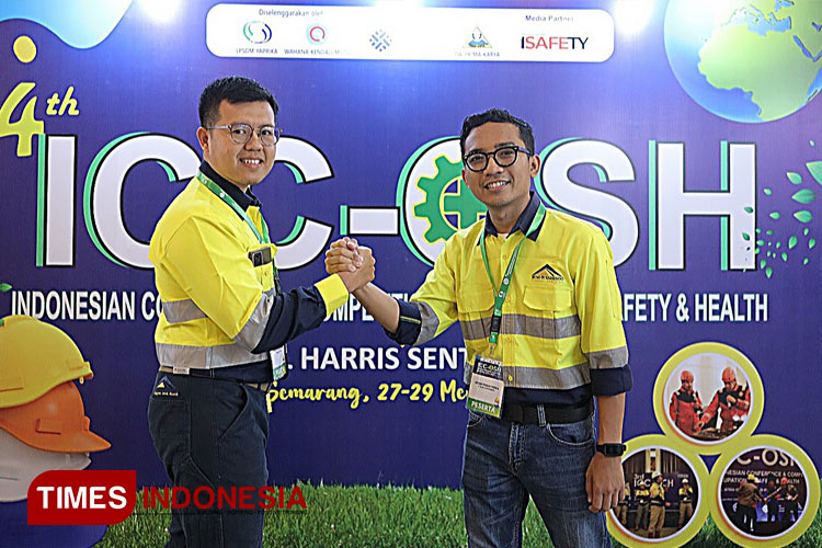 Afdim Febryandra Mastha dan Abdul Azizul Hakim Departemen Maintenance PT Bumi Suksesindo tergabung dalam Tim SHIP untuk mengikuti kompetisi ICC-OSH 2024 di Semarang. (FOTO: Fazar Dimas/TIMES Indonesia)