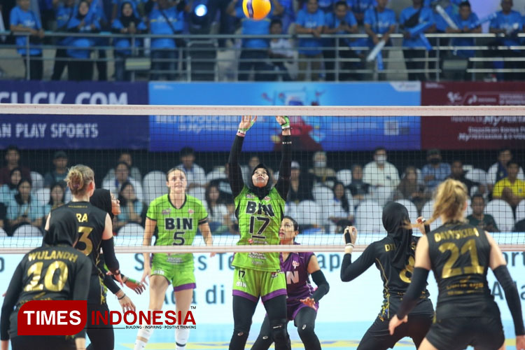 Megawati Hangestri dari Jakarta BIN (hijau) berhasil membawa timnya maju ke final four Proliga 2024. (Foto:Tria Adha/TIMES Indonesia)