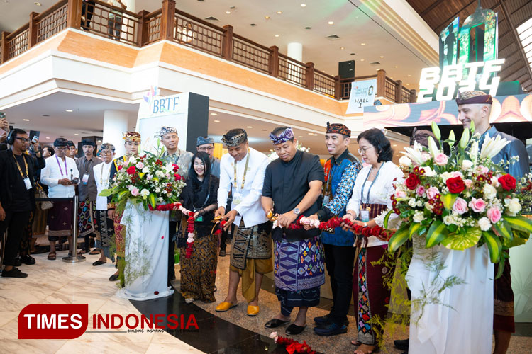 Pembukaan Bali and Beyond Travel Fair 2024 (BBTF 2024) di Bali International Convention Center (BICC) Nusa Dua, Bali. (Foto : Dokumentasi TIMES Indonesia)