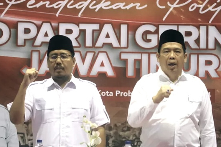 Ketua DPD Gerindra Jatim, Anwar Sadad (Kiri) dan Ketua DPD Gerindra Kota Probolinggo dr Aminuddin, saat Rapimcab. (Foto: Agus Purwoko/TIMES Indonesia)