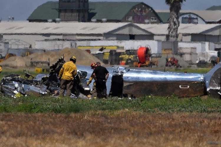 Pesawat Lockheed 12A bermesin ganda jatuh tak lama setelah meninggalkan Bandara Chino di California. (FOTO: ABC News)