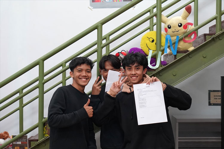 Kegiatan apresiasi kelas Literaturgeschichte Universitas Negeri Malang. (FOTO: Muhammad Iqbal Ikhsani)