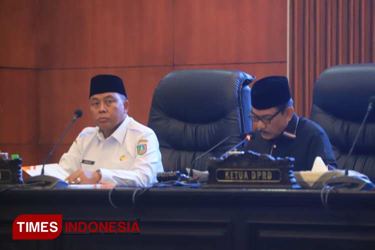 Suasana sidang paripurna DPRD Jombang di ruang rapat paripurna setempat, Rabu (12/6/2024). (Rohmadi/TIMES Indonesia)