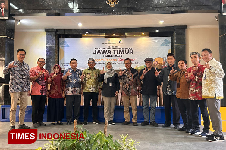 Pembukaan Sosialisasi Inkubator Literasi Pustaka Nasional (ILPN) Jawa Timur Tahun 2024 di Graha Pustaka Gedung Disperpusip Jatim, Kamis (20/6/2024). (FOTO: Lely Yuana/TIMES Indonesia)