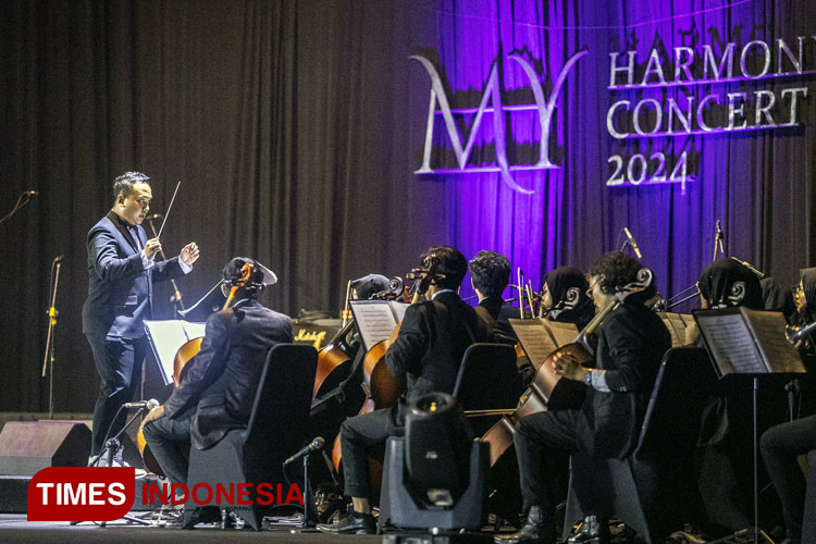 Penampilan Sang Surya Orchestra dalam konser musik My Harmony Concert 2024 di Sportorium UMY. (Foto: Eko Susanto/TIMES Indonesia)