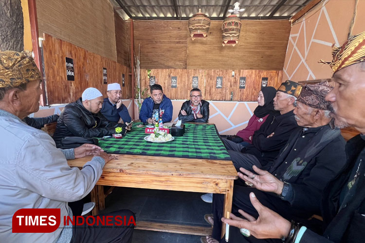Silaturahim Gus Haris dengan Sesepuh Umat Hindu di Tengger, Ini yang Dibahas!