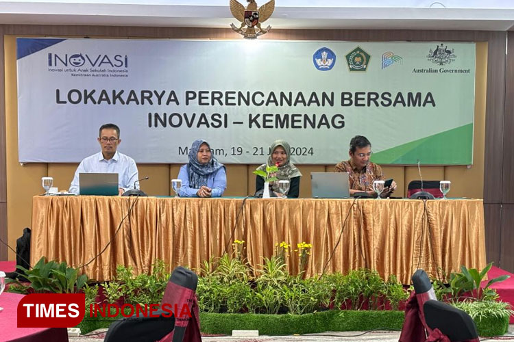 Sambutan dari Ketua Tim Program Penguatan Karakter FAI Unisma Malang pada acara Konferensi Nasional INOVASI. (FOTO: AJP TIMES Indonesia)