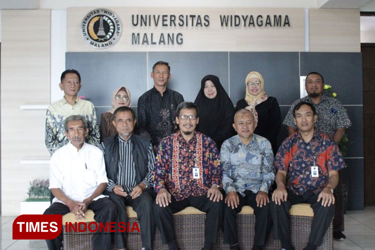 Pelepasan-Karyawan-uwg.jpg