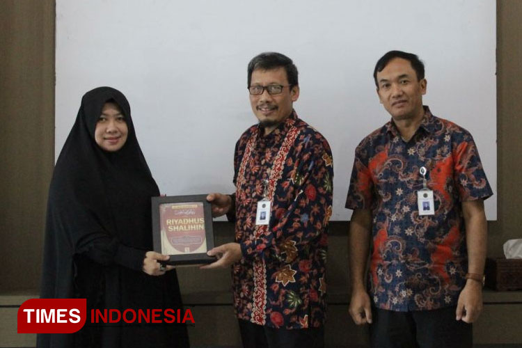 Pelepasan-Karyawan.jpg