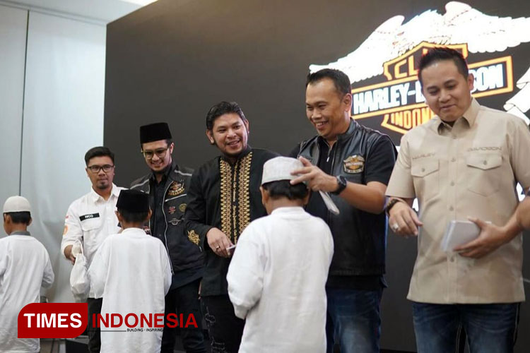 HDCI Surabaya Hadirkan Operasi Katarak Gratis Hingga Kenalkan Pariwisata Kota Pahlawan