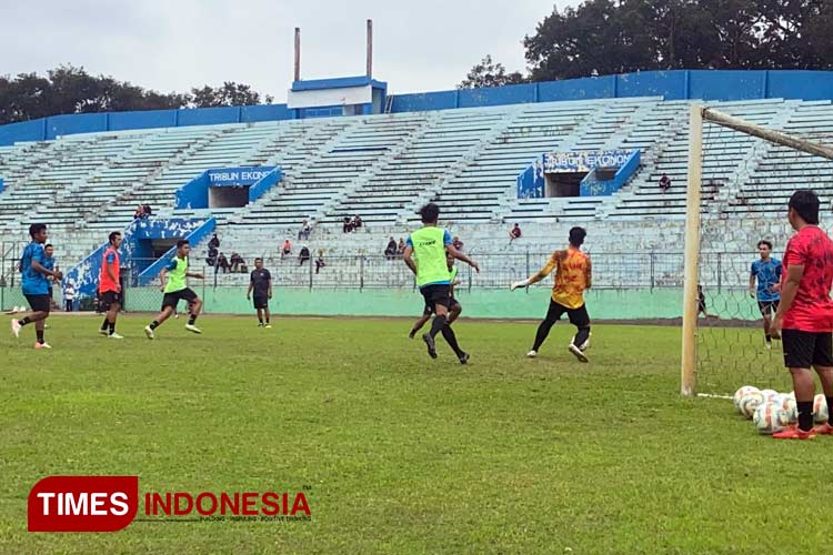 Latihan Perdana Arema FC hanya Diikuti 13 Pemain, Kemana Lainnya?