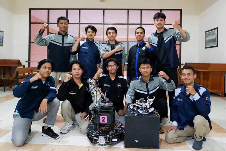 Robot e-Sadewa Buatan ITN Malang Lolos Finalis Nasional Kontes Robot Indonesia 2024