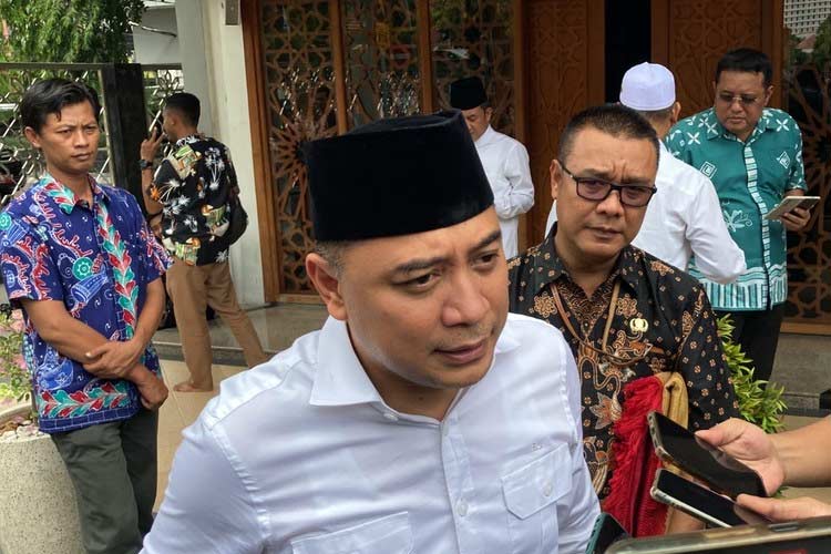 Wali Kota Surabaya, Eri Cahyadi saat ditemui awak media, Rabu (26/6/2024). (Foto: Dok. Pemkot Surabaya) 