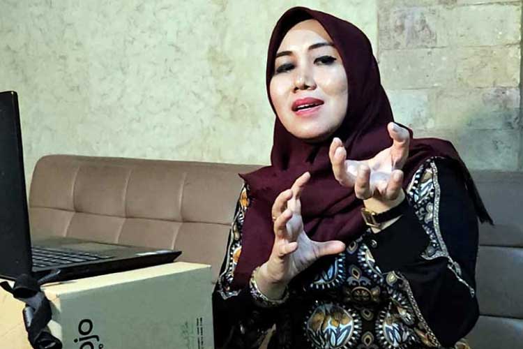 Akun milik Dr. Lia Istifhama. M. E. I tak luput dari kejahatan Cyber.